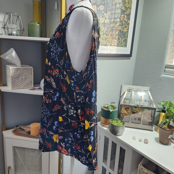 Old Navy tank blouse XXL tall - Picture 2 of 13